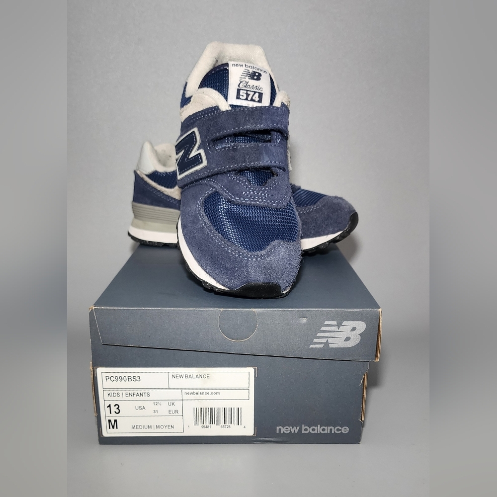 Kids Blue 574 New Balance with Velcro closer